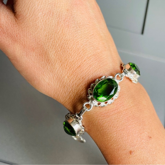 Forest Green Peridot Simulant CZ Oval Link Sterling Silver Toggle Clasp … - Picture 8 of 10